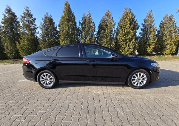 Ford Mondeo cena 62361 przebieg: 160000, rok produkcji 2019 z Kielce małe 407